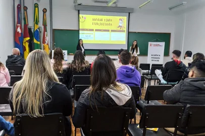 Palestras sobre o Setembro Amarelo em Farroupilha <!-- NICAID(15209208) -->