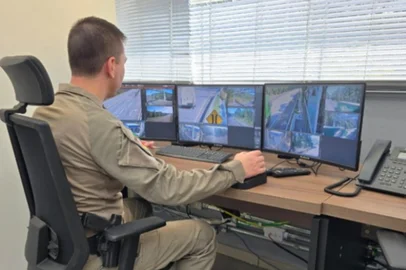Pórticos de free flow na Serra contam com câmeras para monitoramento de trânsito pela polícia rodoviária <!-- NICAID(15875521) -->