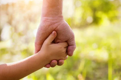 father and childFonte: 74048678<!-- NICAID(15904565) -->