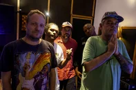 PORTO ALEGRE, RS, BRASIL - 2025.02.21 - Ultramen se reúne para lançar nova música nos serviços de streaming. (Foto: André Ávila/ Agência RBS)Indexador: Andre Avila<!-- NICAID(15981380) -->