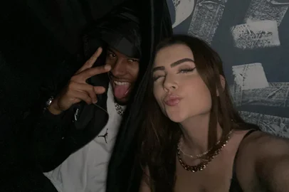 Paulo André e Jade Picon iniciaram um romance no Big Brother Brasil 22. Em 12 de junho de 2022, anunciaram que se manterão apenas como amigos.<!-- NICAID(15122390) -->