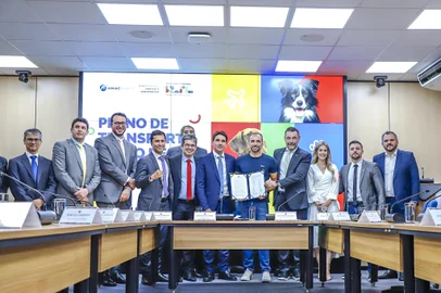 Novas regras de transporte animal no setor aéreo garantem segurança, conforto e bem-estarPlano inclui sistemas de rastreamento em tempo real, apoio veterinário especializado e comunicação direta com os tutores, colocando o Brasil à frente na aviação pet-friendly<!-- NICAID(15903269) -->