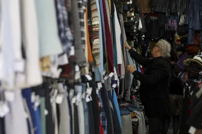 PORTO ALEGRE, RS, BRASIL, 04-07-2025: A Avenida João Pessoa é conhecida por ser um "point" dos brechós na capital. Em um pouco mais de um quilômetro são mais de 20 lojas deste segmento. Na foto: o brechó "1192". Foto: Camila Hermes/Agencia RBS<!-- NICAID(16073483) -->
