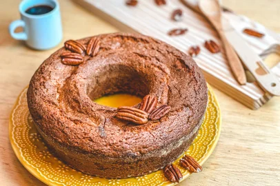 bolo de noz-pecã, bolo de laranja com noz, destemperados, bolo, café da tarde<!-- NICAID(15401926) -->