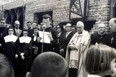 Solenidade de inauguração da escola.<!-- NICAID(15030695) -->