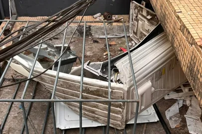 Ar-condicionados foram destruídos para furto de componentes de cobre<!-- NICAID(16114678) -->