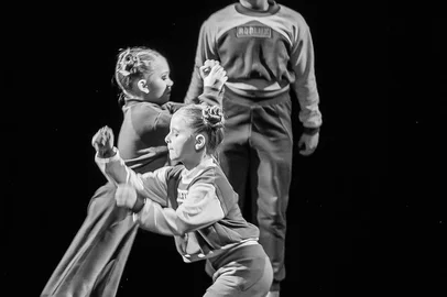 Nos dias 09 e 10 de dezembro, o palco do Teatro Municipal Pedro Parenti recebe o elenco infantil a infanto-juvenil do Núcleo Artístico Ballet Margô, que apresentará espetáculo inspirado na história do videogame. Sete jogos eletrônicos marcantes que habitam as mentes das crianças, desde o início dos anos 80, serão interpretados pelas bailarinas. São eles: Pac-Man (primeiro fliperama do mundo e game mais famoso da história); Tetris; Super Mario; Sonic; Angry Birds; Minecraft e, um dos mais atuais, Roblox.<!-- NICAID(15549873) -->