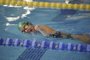 CAXIAS DO SUL, RS, BRASIL, 24/03/2022. Larissa Rodrigues, 17 anos, do município de Ipê, é atleta paralímpica de natação classe S3. Ela realiza sua rotina de treinos no Clube Recreio da Juventude, sob orientação da treinadora Daniela Hollweg Gonzalez.  (Bruno Todeschini/Agência RBS)<!-- NICAID(15050103) -->