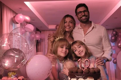 Uma Família Feliz, filme de José Eduardo Belmonte estrelado por Grazi Massafera e Reynaldo Gianecchini e escrito por Raphael Montes<!-- NICAID(15721971) -->