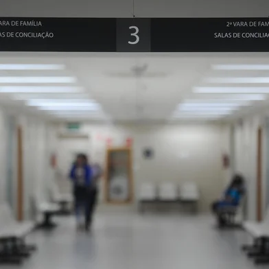 CAXIAS DO SUL, RS, BRASIL, 12/12/2023. 3° Vara de Família e Sucessões será instalada em Caxias do Sul. Na foto, estrutura atual do Fórum, que conta com a primeira e segunda Vara de Família, bem como uma central de atendimento. (Bruno Todeschini/Agência RBS)Indexador: BTK<!-- NICAID(15624312) -->