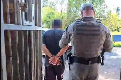 Brigada Militar prende homem suspeito de estuprar menina de 13 anos em Passo Fundo<!-- NICAID(15987593) -->