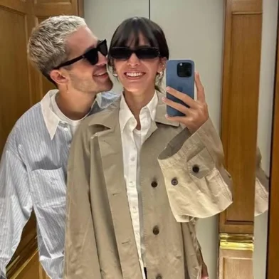 João Guilherme e Bruna Marquezine em selfie. Atriz revelou ter afirmado que nunca ficaria com o colega.<!-- NICAID(15917683) -->