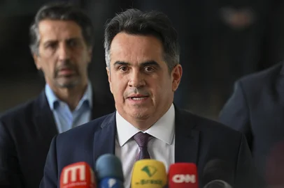 Brazil's Chief of Staff Ciro Nogueira delivers a speech after Brazilian President Jair Bolsonaro made a statement for the first time since Sunday's presidential run-off election, at Alvorada Palace in Brasilia, on November 1, 2022. - Brazil's Bolsonaro sais will 'comply' with constitution after poll loss. (Photo by EVARISTO SA / AFP)Editoria: POLLocal: BrasíliaIndexador: EVARISTO SASecao: electionFonte: AFPFotógrafo: STF<!-- NICAID(15252674) -->