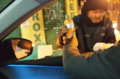 Facebook Fundação Comida POA<!-- NICAID(14825673) -->