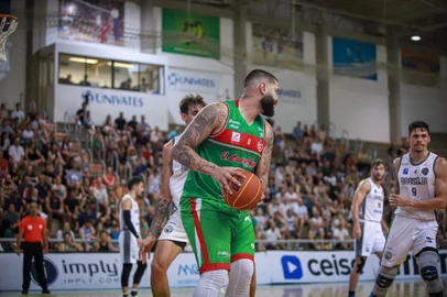 Dikembe, basquete, NBB, União Corinthians
