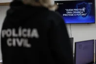 PORTO ALEGRE, RS, BRASIL, 14-07-2025: Inaugurado em abril de 2025, o Núcleo Cibernético da Deca atua no combate à divulgação de imagens de abuso sexual infantil na internet. O centro presta suporte às investigações, utilizando tecnologia especializada para rastrear e identificar autores desses crimes. Fotos: Duda Fortes/Agencia RBS<!-- NICAID(16080278) -->