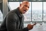 The Rock recua após apoiar podcaster antivacina e diz que não sabia que apresentador usava termo racista