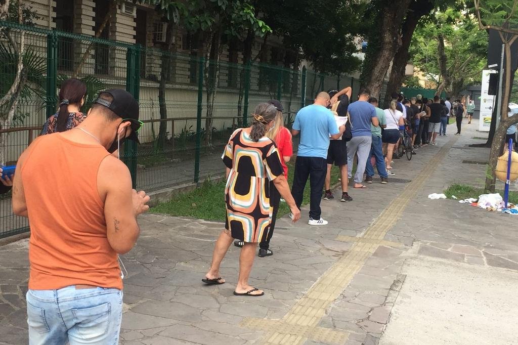 Postos de sa&uacute;de da Capital n&atilde;o ter&atilde;o vacina&ccedil;&atilde;o contra a covid-19 neste final de semana