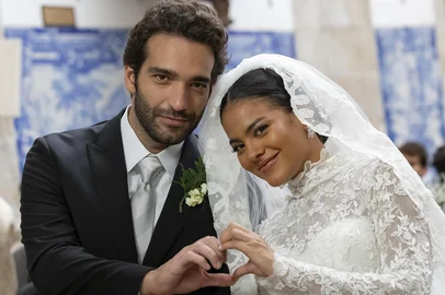 Cerimônia de casamento de Maria de Fátima (Bella Campos) e Afonso (Humberto Carrão).<!-- NICAID(16076436) -->