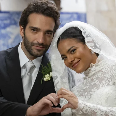 Cerimônia de casamento de Maria de Fátima (Bella Campos) e Afonso (Humberto Carrão).<!-- NICAID(16076436) -->