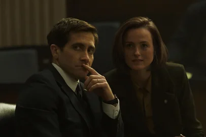Jake Gyllenhaal e Renate Reinsve em Acima de Qualquer Suspeita (2024<!-- NICAID(15832670) -->