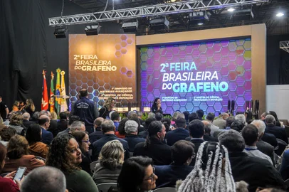 CAXIAS DO SUL, RS, BRASIL, 13/11/2023. 2ª Feira brasileira de Grafeno. (Neimar De Cesero/Agência RBS)Indexador: NEIMAR DE CESERO<!-- NICAID(15595864) -->
