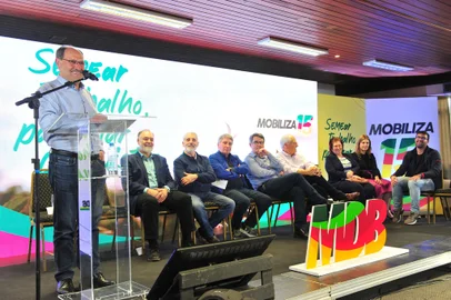 MDB convoca Sartori para concorrer a prefeito de Caxias<!-- NICAID(15583892) -->