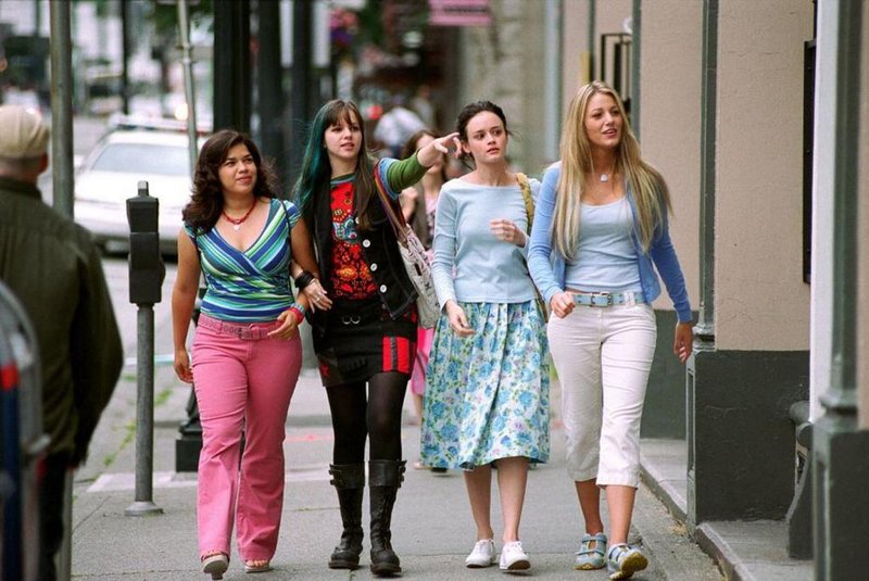 Blake Lively, America Ferrera, Alexis Bledel e Amber Tamblyn em Quatro Amigas e Um Jeans Viajante (2005).<!-- NICAID(15628558) -->