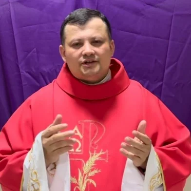 O padre José Adeilton da Silva, 40 anos, foi localizado na tarde de sábado (24) após passar mais de 24 horas desaparecido. <!-- NICAID(16045860) -->