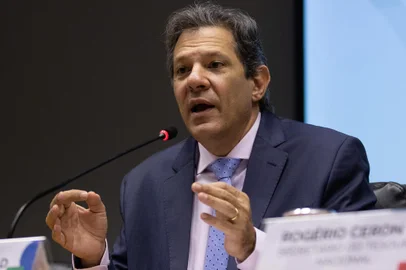 BrasÃ­lia (DF) 30/03/2023  Os ministros da Fazenda, Fernando Haddad e do Planejamento, Simone Tebet, durante coletiva sobre a nova regra fiscal.  Foto: JosÃ© Cruz/ AgÃªncia Brasil© José Cruz/ Agência BrasilPolíticaBrasília (DF) 30/03/2023 Os ministros da Fazenda, Fernando Haddad e do Planejamento, Simone Tebet, durante coletiva sobre a nova regra fiscal. Foto: José Cruz/ Agência Brasil/DivulgaçãoLocal: BrasÃ­liaIndexador: JosÃ© Cruz/ AgÃªncia BrasilFonte: AgÃªncia Brasil/Empresa Brasil dFotógrafo: Reporter FotogrÃ¡fico<!-- NICAID(15389546) -->