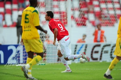 Internacional e Ypiranga, partida válida pelo Campeonato Gaúcho 2010. Leandro Damião<!-- NICAID(2893195) -->