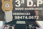 Em um apartamento na Rua Doutor Flores, no Centro de Porto Alegre, a Polícia Civil localizou diversos celulares e notebooks oriundos de furtos e roubos cometidos na Região Metropolitana. Em ação na manhã desta sexta-feira (18), policiais da 3ª Delegacia de Polícia de Novo Hamburgo cumpriram mandado de busca e apreensão no local, que também resultou na prisão em flagrante de um homem, de 38 anos, pelo crime de receptação.<!-- NICAID(15514426) -->