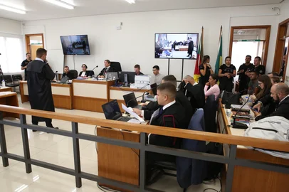 Caso Cabeleireira Návia: concluída a fase de debates entre acusação e defesa. Júri passa à votação<!-- NICAID(16006025) -->
