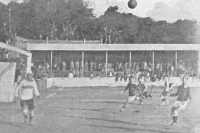 Grêmio e Americano em 1929 no Estádio da Baixada<!-- NICAID(15953557) -->