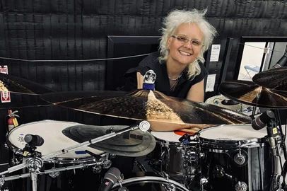 Baterista Nico com seu pai. Nico é baterista da Pitty e tocou com Luísa Sonza no Coachella, um dos maiores festivais de música e arte dos Estados Unidos.<!-- NICAID(16264140) -->