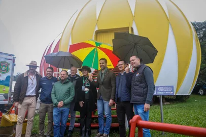 ESTEIO, RS, BRASIL, 23.8.2024 - Entrega simbólica da revitalização das esferas e dos muros do Local.<!-- NICAID(15848151) -->