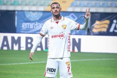 andré henrique , andrezinho , andre henrique , atacante , göztepe, goztepe, turquia, campeonato turco, grêmio, tricolor<!-- NICAID(16386558) -->