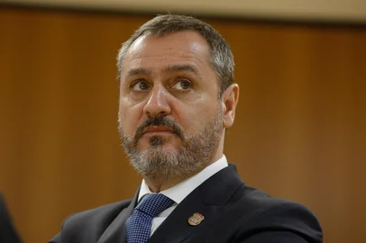 The director general of the PF (Federal Police), Andrei Rodrigues, attends a press conference on the investigation into the murder of councillor Marielle Franco (Psol-RJ) and the driver Anderson Gomes at the Ministry of Justice in Brasilia on July 24, 2023. One of the two suspects in the shooting of Rio de Janeiro activist and councillor Marielle Franco confessed to his involvement in the murder, the justice ministry said on Monday, which also said another man was arrested for his alleged involvement in the crime. (Photo by Sergio Lima / AFP)Editoria: CLJLocal: BrasíliaIndexador: SERGIO LIMASecao: justice and rightsFonte: AFPFotógrafo: STR<!-- NICAID(16361187) -->