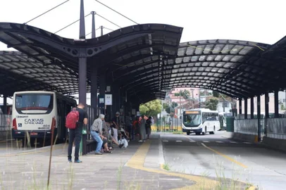Obras na EPI Floresta alteram circulação de ônibus em terminal de Caxias<!-- NICAID(15144758) -->