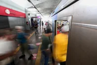 Porto Alegre, RS, BrasilUm mês após reabertura da estação Mercado Público do Trensurb, comércio local percebe melhora no movimento e nas vendas.<!-- NICAID(15960975) -->