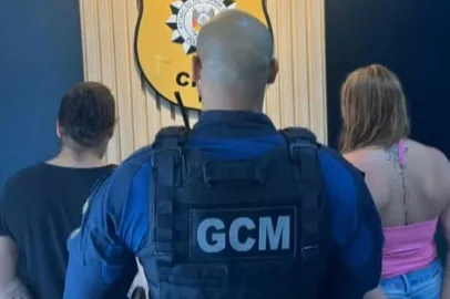 Duas mulheres são suspeitas de vender uma rifa falsa em nome de um menino com câncer em Estância Velha, na Região Metropolitana de Porto Alegre. Segundo a Guarda Municipal, ambas foram presas na tarde de sexta-feira (28).<!-- NICAID(16236242) -->