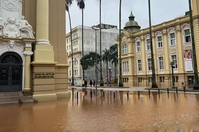 Alagamento no Centro Histórico na sexta-feira (3/5/2024)<!-- NICAID(15753176) -->