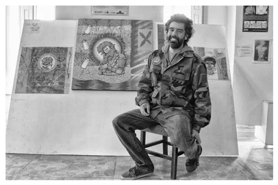 Artista Felipe Povo no ateliê <!-- NICAID(16140626) -->