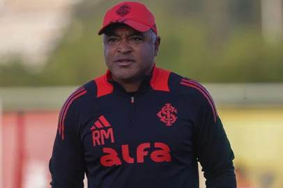 Roger Machado em treino do Inter<!-- NICAID(16044978) -->