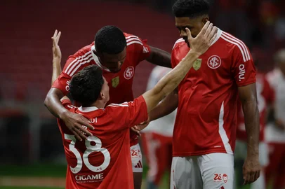 PORTO ALEGRE, RS, BRASIL, 11-01-2026: Inter x Novo Hamburgo. Colorado entra em campo pela primeira rodada do Gauchão. Foto: Mateus Bruxel/Agência RBSIndexador: MATEUS BRUXEL<!-- NICAID(16202059) -->