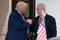 WASHINGTON, DC - APRIL 07: U.S. President Donald Trump (L) bids farewell to Israeli Prime Minister Benjamin Netanyahu as he leaves the White House after a meeting on April 07, 2025 in Washington, DC. President Trump was meeting with Netanyahu to discuss ongoing efforts to release Israeli hostages from Gaza and newly imposed U.S. tariffs.   Alex Wong/Getty Images/AFP (Photo by ALEX WONG / GETTY IMAGES NORTH AMERICA / Getty Images via AFP)<!-- NICAID(16012148) -->