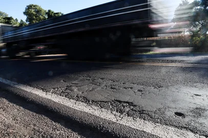 Reportagem verifica situação das obras em pontes, trechos atingidos pela enchente de 2024 e obras de duplicação na BR386 de Canoas ate Boa Vista das Missoes. Fotos Jonathan Heckler/Agência RBS<!-- NICAID(16000079) -->