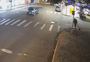 Homem é preso em flagrante após furtar poste em Cruz Alta; assista ao vídeo