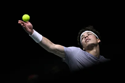JULIEN DE ROSA / AFP Ben Shelton, tênis
