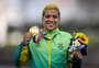 Ana Marcela Cunha conquista o ouro na maratona aquática feminina